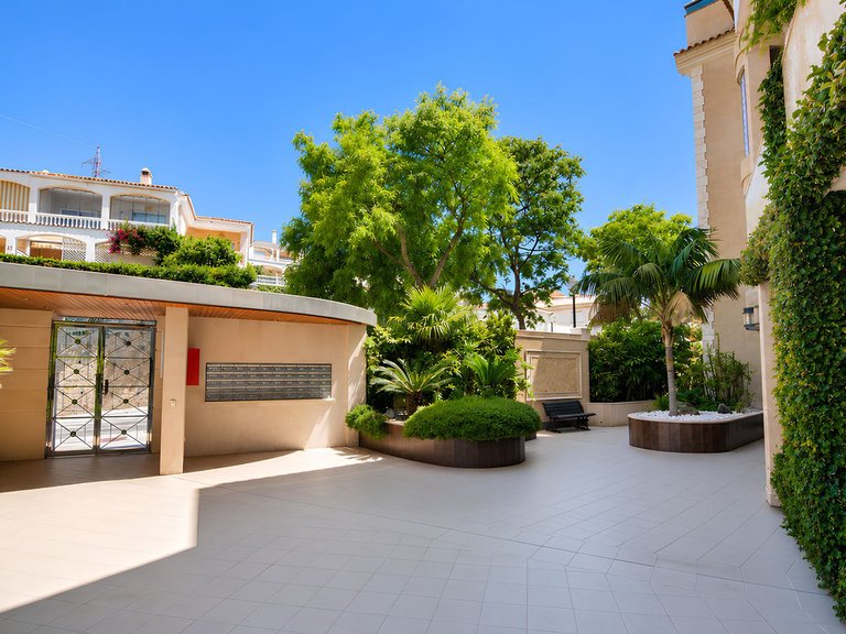 Apartment for Sale in Fuengirola, Malaga 40