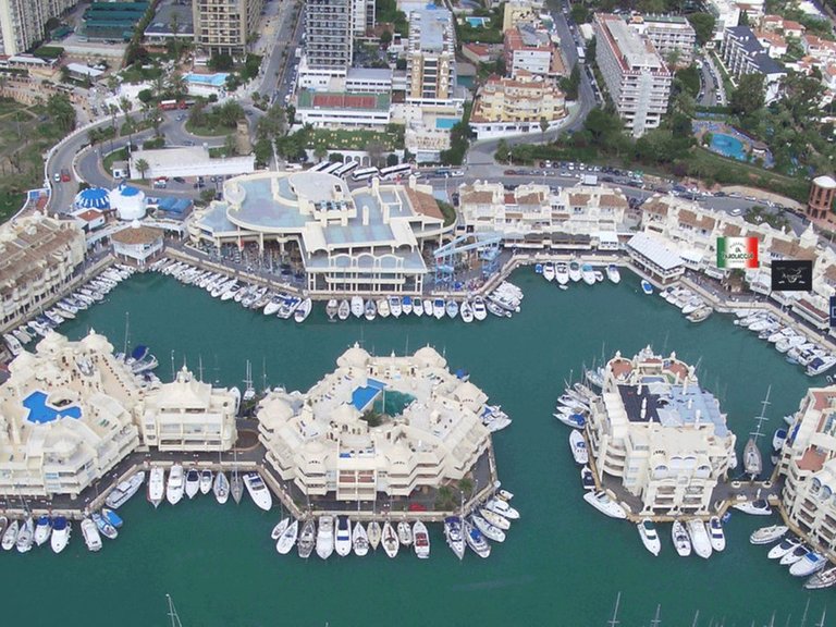 Apartment for Sale in Benalmadena, Malaga 1