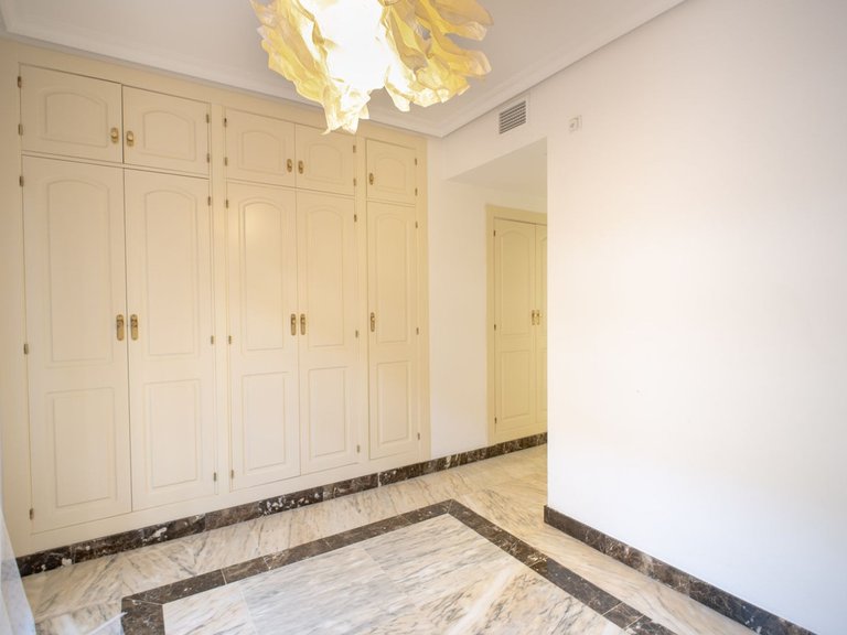 Apartment for Sale in Benalmadena, Malaga 10