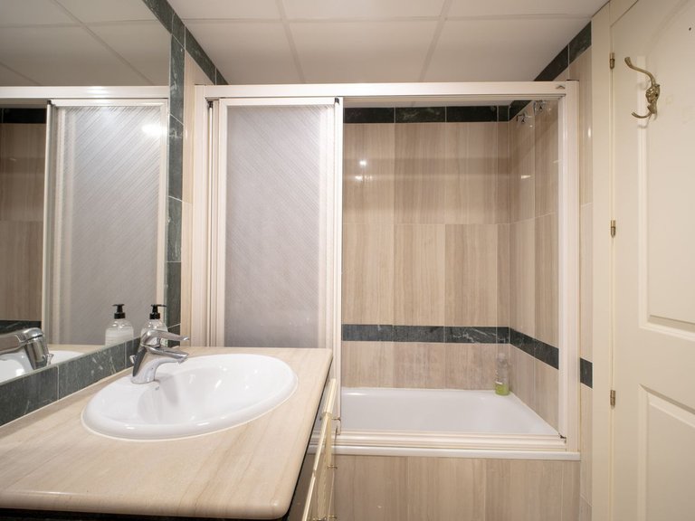 Apartment for Sale in Benalmadena, Malaga 8