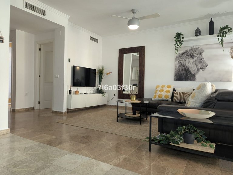 Apartment for Sale in San Pedro De Alcántara, Malaga 4