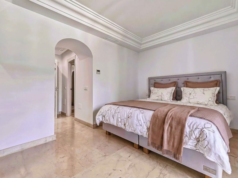 Town House for Sale in Bahía De Marbella, Malaga 18