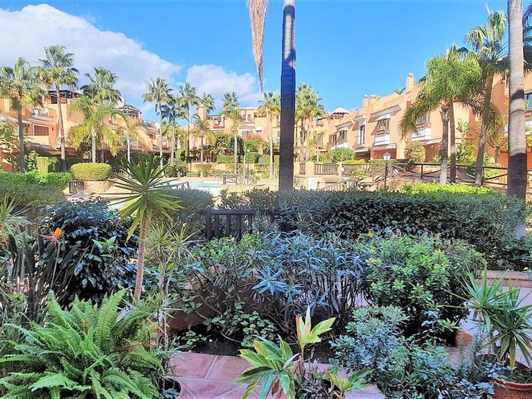 Villa for Sale in Bahía De Marbella, Malaga 22