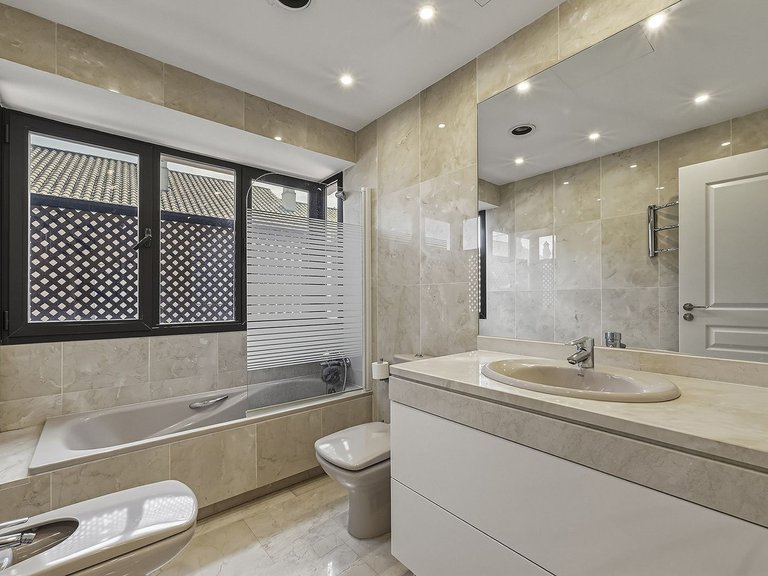 Town House for Sale in Bahía De Marbella, Malaga 24