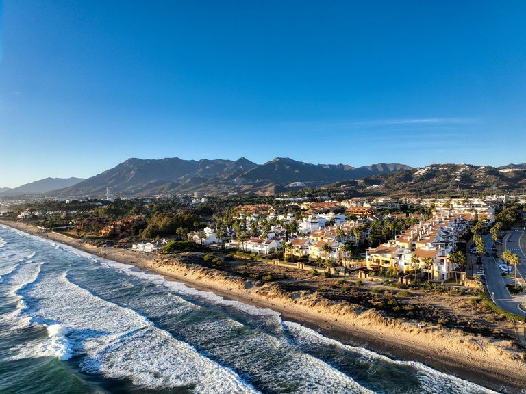 Villa for Sale in Bahía De Marbella, Malaga 28