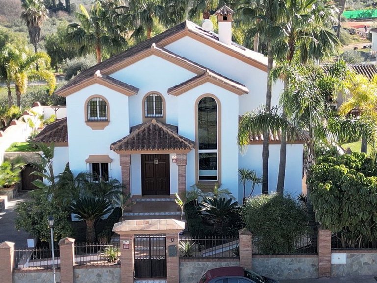 Villa for Sale in Alhaurín El Grande, Malaga 16