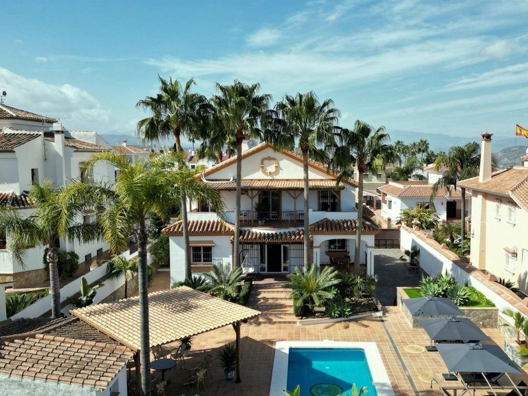 Villa for Sale in Alhaurín El Grande, Malaga 2