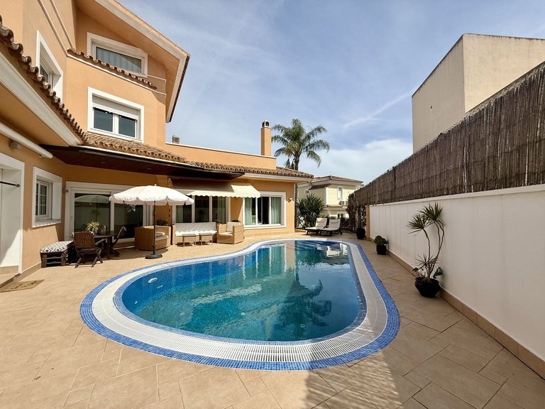 Villa for Sale in Playamar, Malaga 86