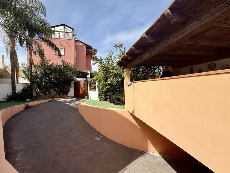 Villa for Sale in Playamar, Malaga 92