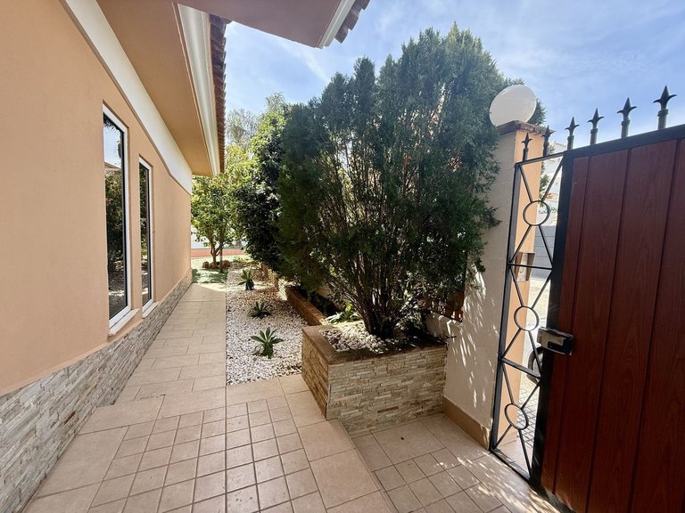 Villa for Sale in Playamar, Malaga 98