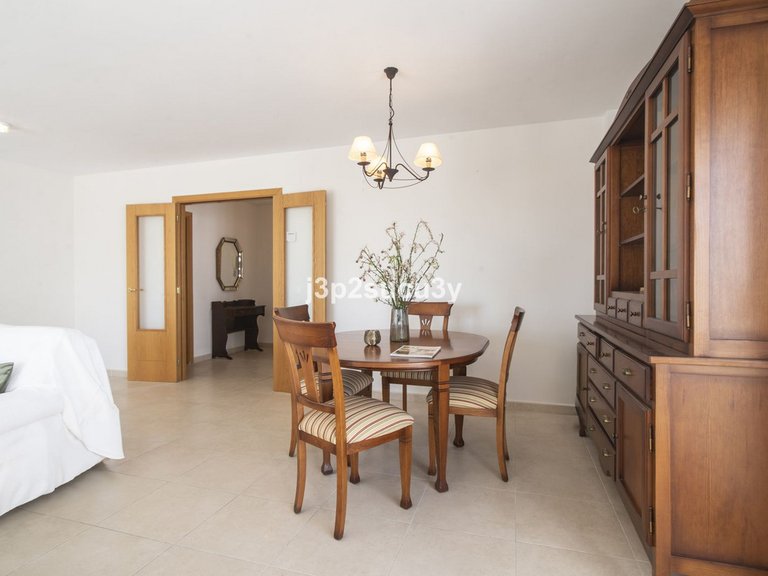 Apartment for Sale in Nueva Andalucía, Malaga 10