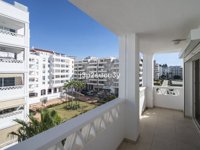 Apartment for Sale in Nueva Andalucía, Malaga 15
