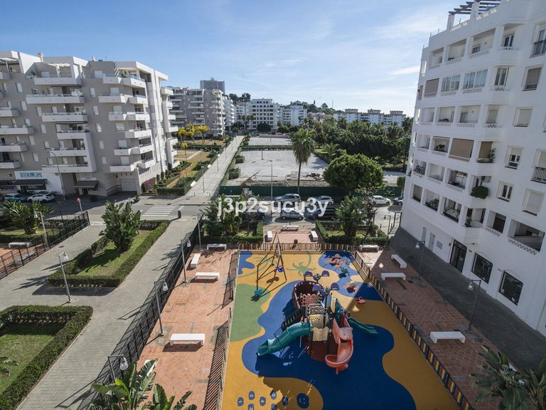 Apartment for Sale in Nueva Andalucía, Malaga 16
