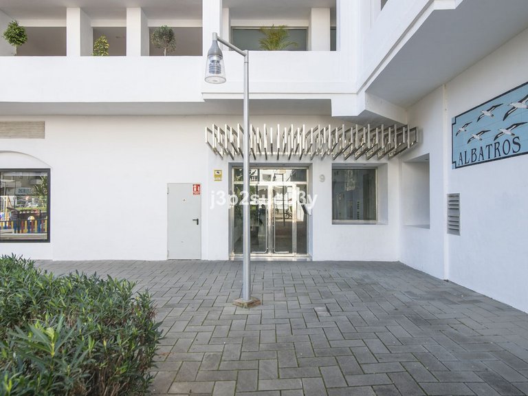 Apartment for Sale in Nueva Andalucía, Malaga 28