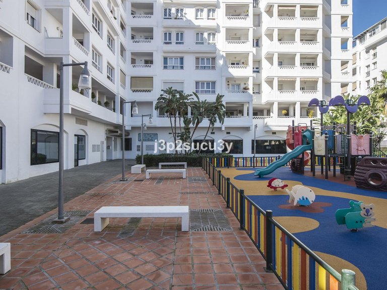 Apartment for Sale in Nueva Andalucía, Malaga 30