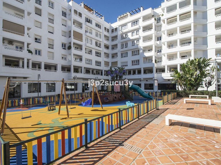 Apartment for Sale in Nueva Andalucía, Malaga 31
