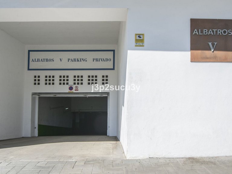 Apartment for Sale in Nueva Andalucía, Malaga 32