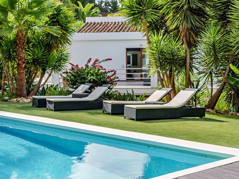 Villa for Sale in El Rosario, Malaga 2