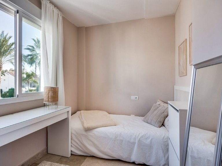 Villa for Sale in Nueva Andalucía, Malaga 20