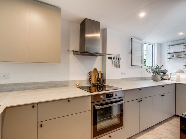 Villa for Sale in Nueva Andalucía, Malaga 8