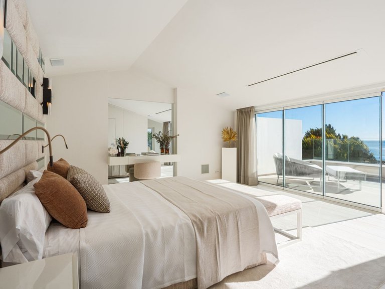 Villa for Sale in Marbella, Malaga 10