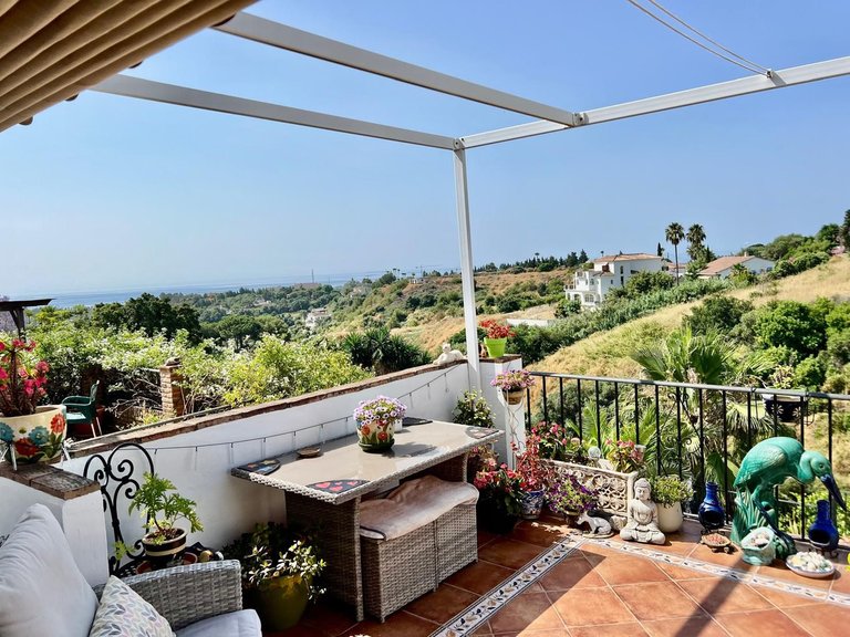 Villa for Sale in Estepona, Malaga 2