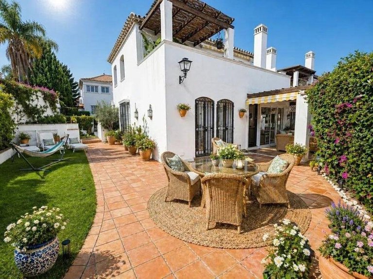 Apartment for Sale in Benamara, Malaga 1