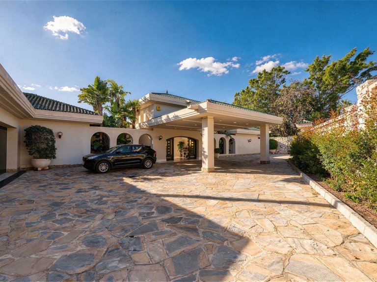 Villa for Sale in Río Real, Malaga 24