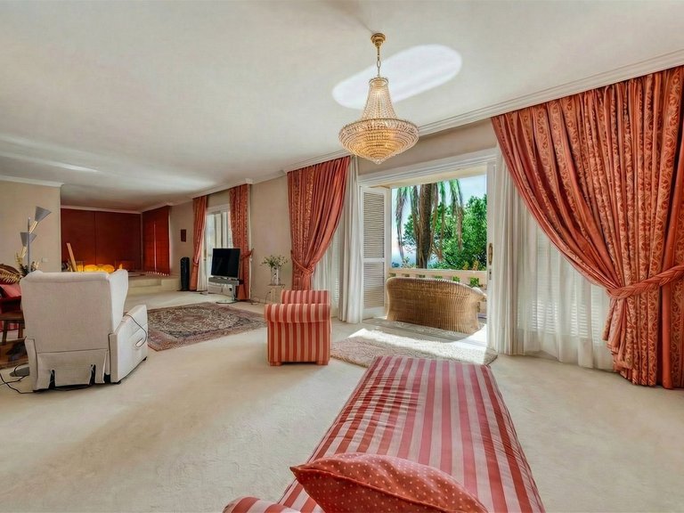 Villa for Sale in Río Real, Malaga 35