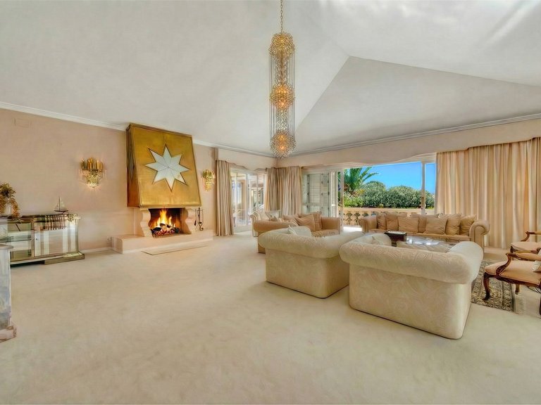 Villa for Sale in Río Real, Malaga 39