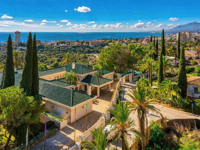 Villa for Sale in Río Real, Malaga 6
