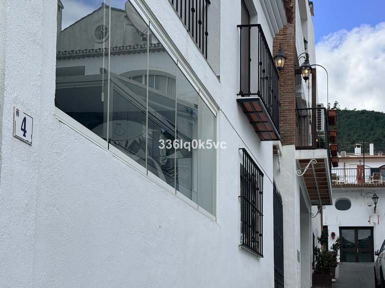 Apartment for Sale in Benahavís, Malaga 14