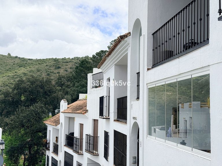 Apartment for Sale in Benahavís, Malaga 26