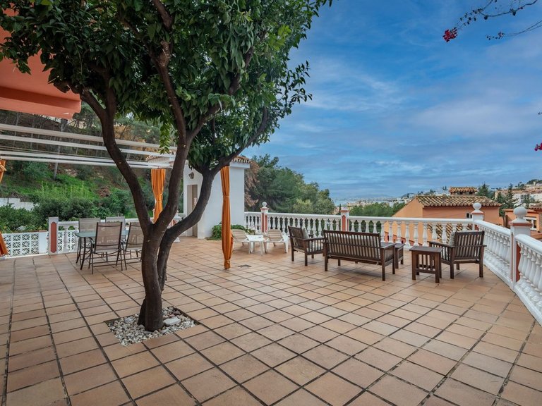 Villa for Sale in El Candado, Malaga 36