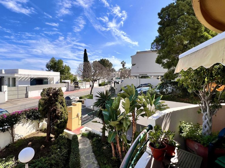 Apartment for Sale in Nueva Andalucía, Malaga 1