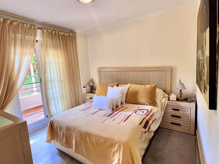 Apartment for Sale in Nueva Andalucía, Malaga 5
