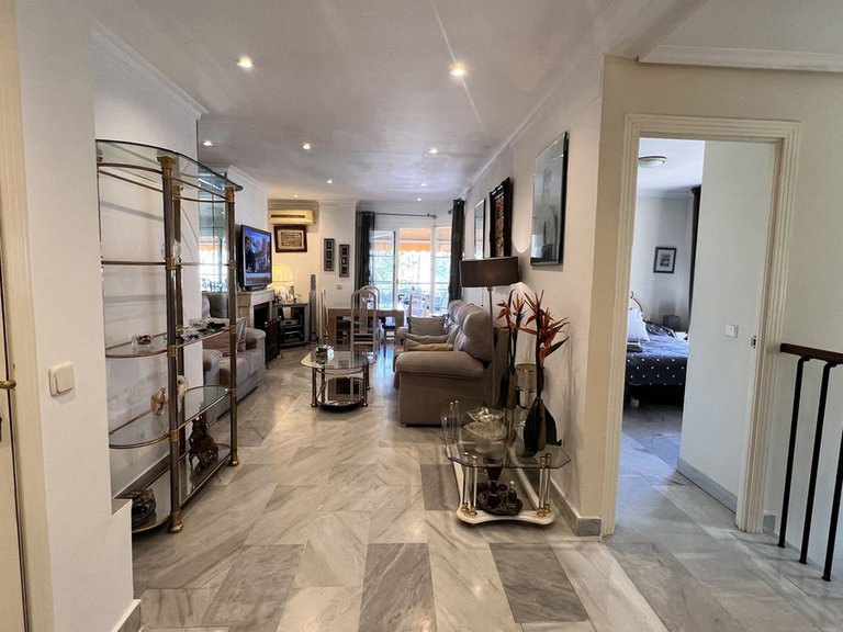 Apartment for Sale in Nueva Andalucía, Malaga 6