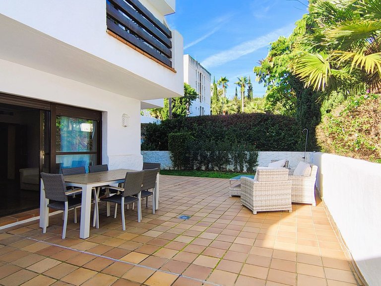 Apartment for Sale in Selwo, Malaga 11