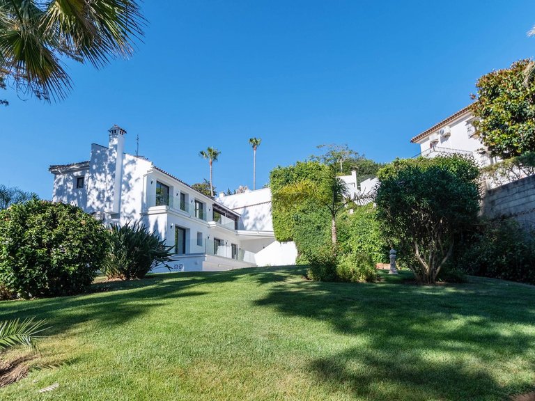 Villa for Sale in Marbella, Malaga 1