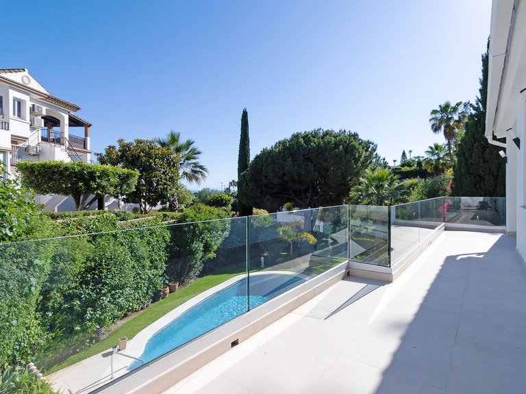 Villa for Sale in Marbella, Malaga 11