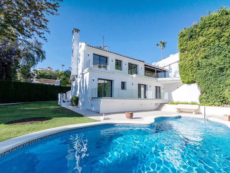 Villa for Sale in Marbella, Malaga 2