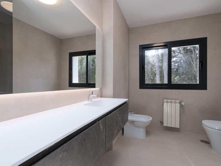 Villa for Sale in Marbella, Malaga 25