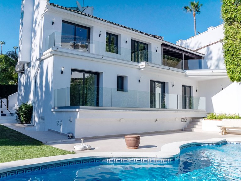 Villa for Sale in Marbella, Malaga 3