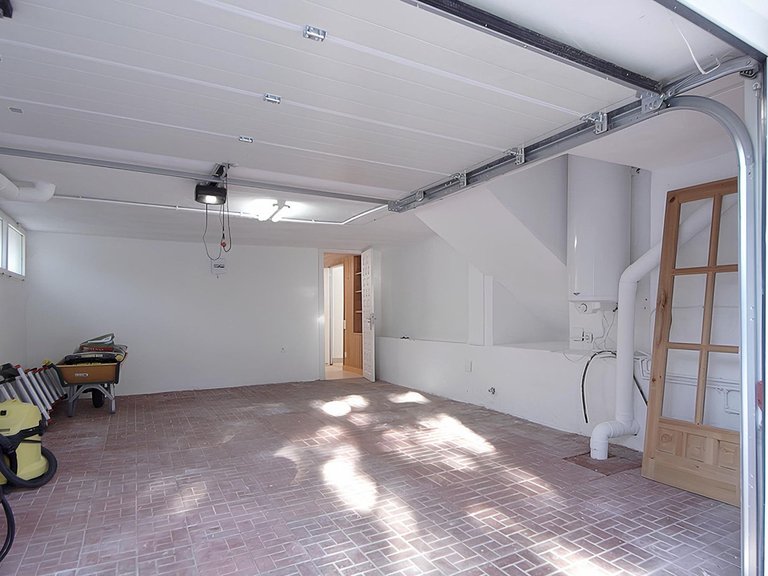 Villa for Sale in Marbella, Malaga 35