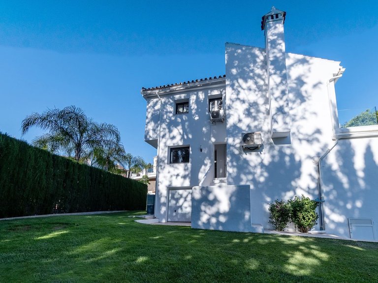 Villa for Sale in Marbella, Malaga 5