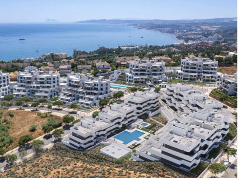 Apartment for Sale in Estepona, Malaga 2