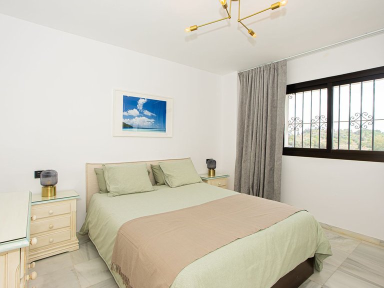 Apartment for Sale in The Golden Mile, Malaga 14