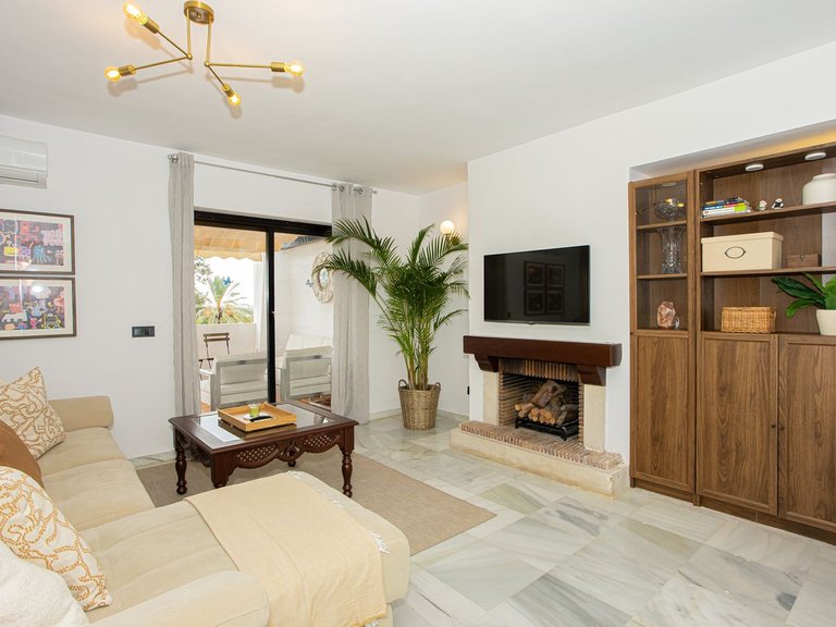 Apartment for Sale in The Golden Mile, Malaga 3