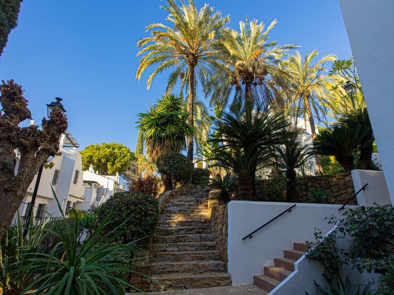Apartment for Sale in The Golden Mile, Malaga 30