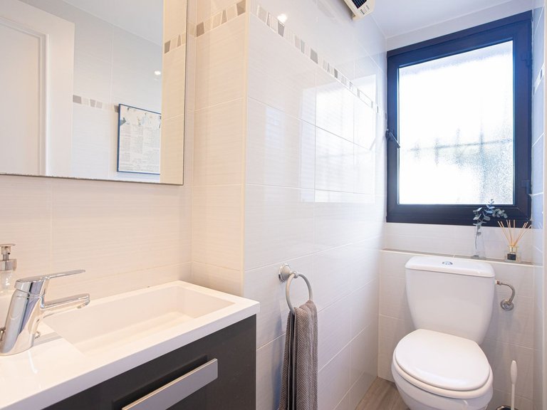 Apartment for Sale in The Golden Mile, Malaga 7